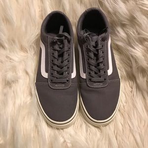 Brand new men’s Van’s Canvas shoes size 7.5 gray